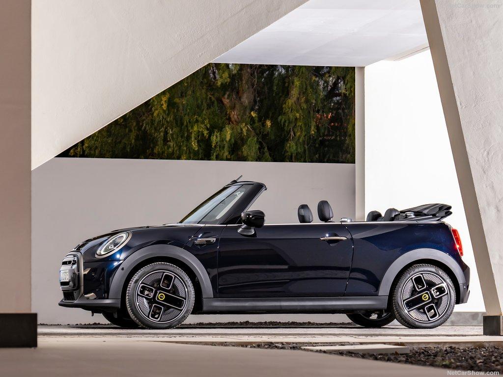 Mini Cooper SE Convertible