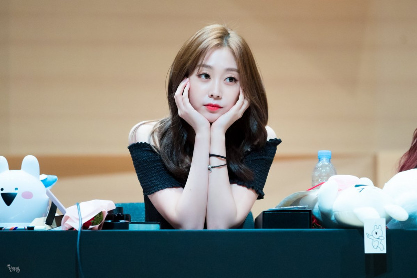 Lovelyz's sulky fox Seo Jisoo.