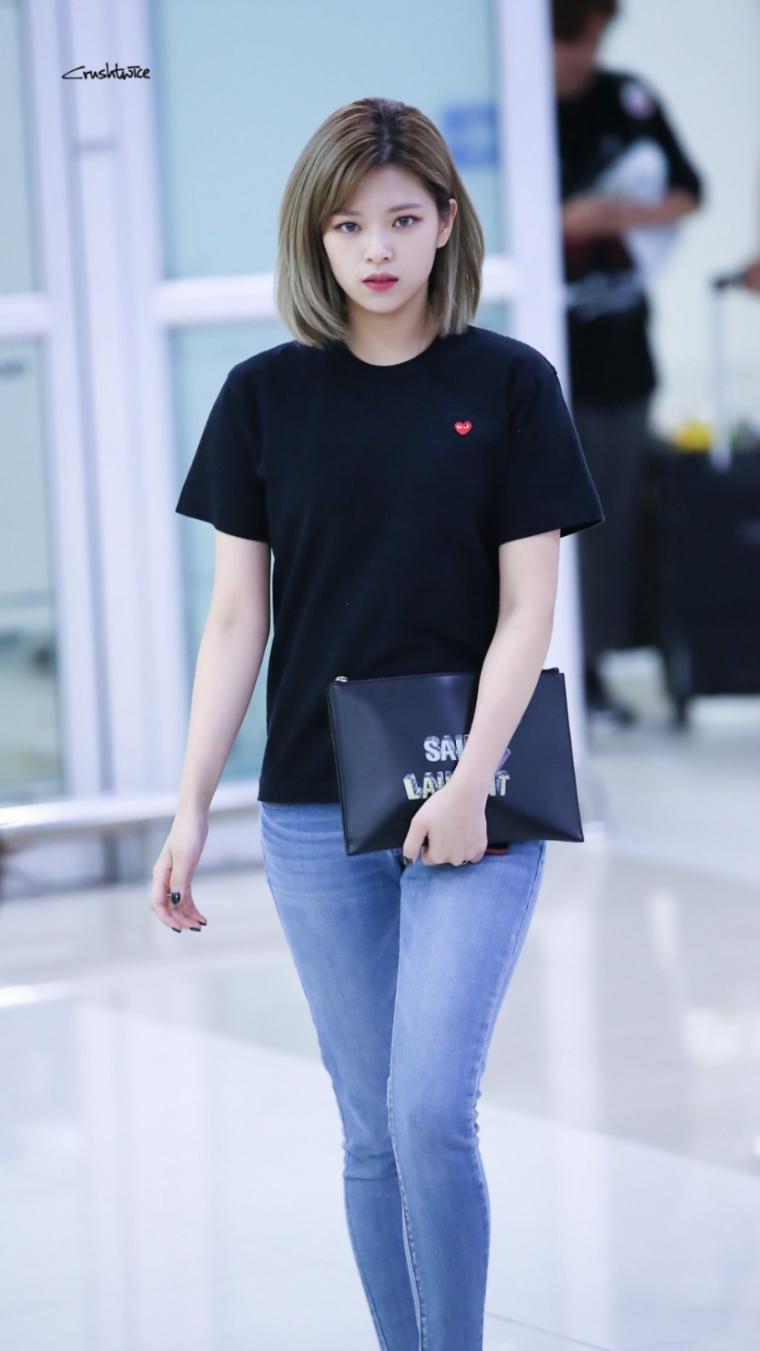 TWICE JEONGYEON.