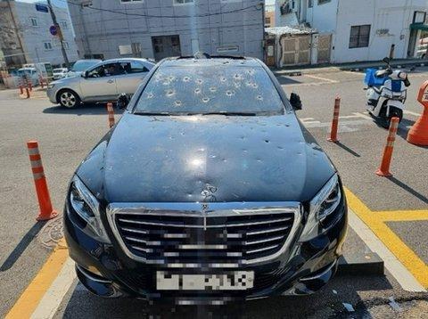 Illegal parking S500 owner who met with real anger control disorder