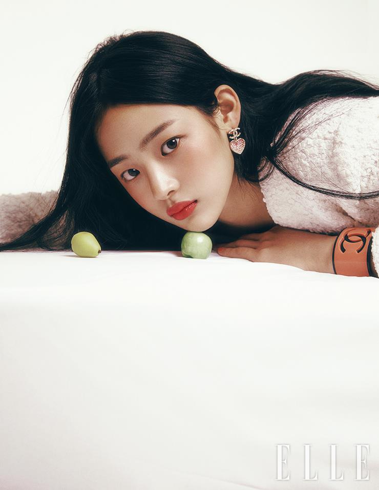 New Jin's Minji ELLE