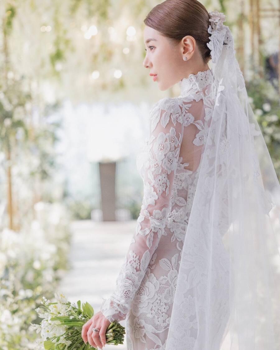 Seo Inyoung's wedding photo update.JPG