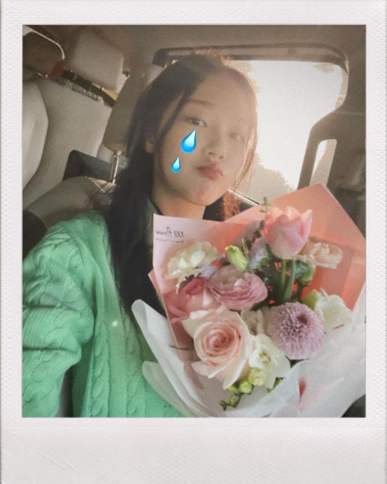 Chae Won Bin's Insta bouquet.