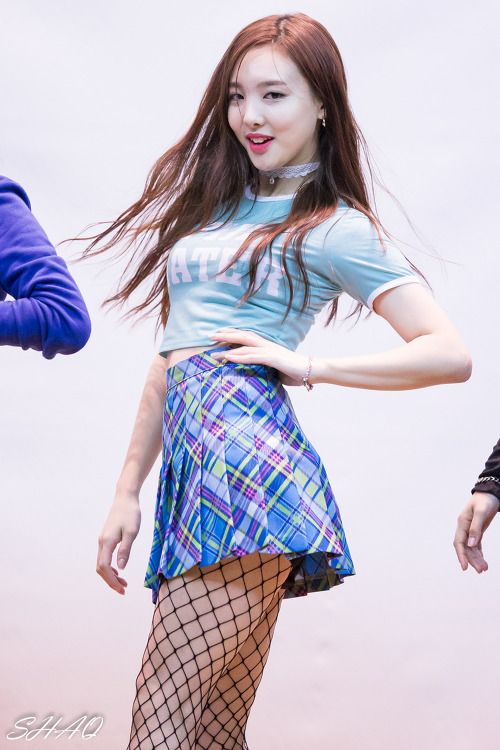 TWICE NAYEON.