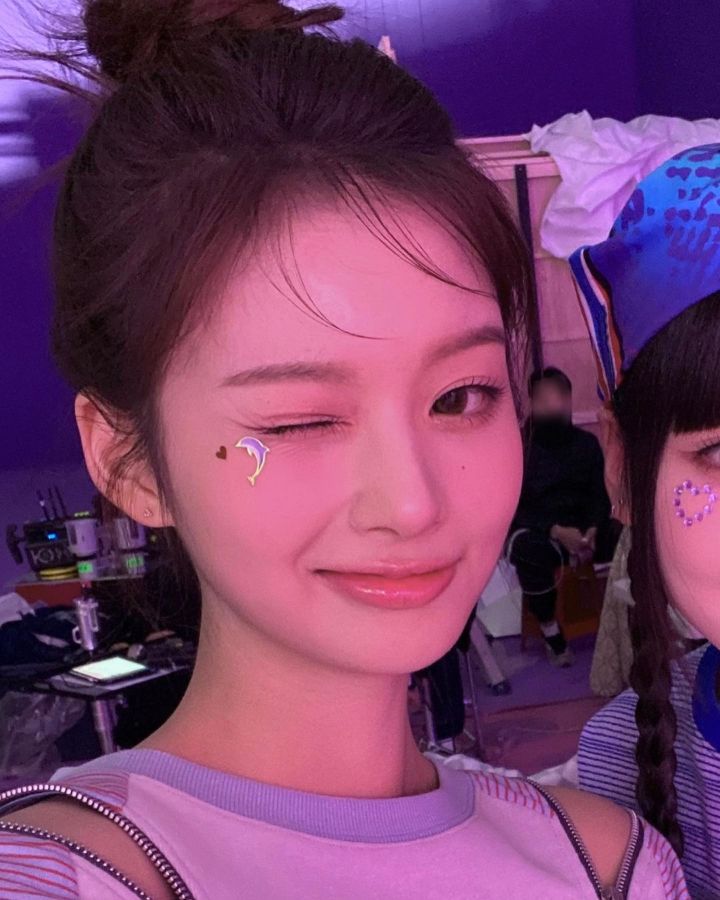 Cute Nmix Seolyoon selfie.