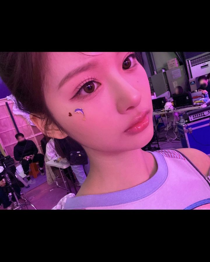 Cute Nmix Seolyoon selfie.