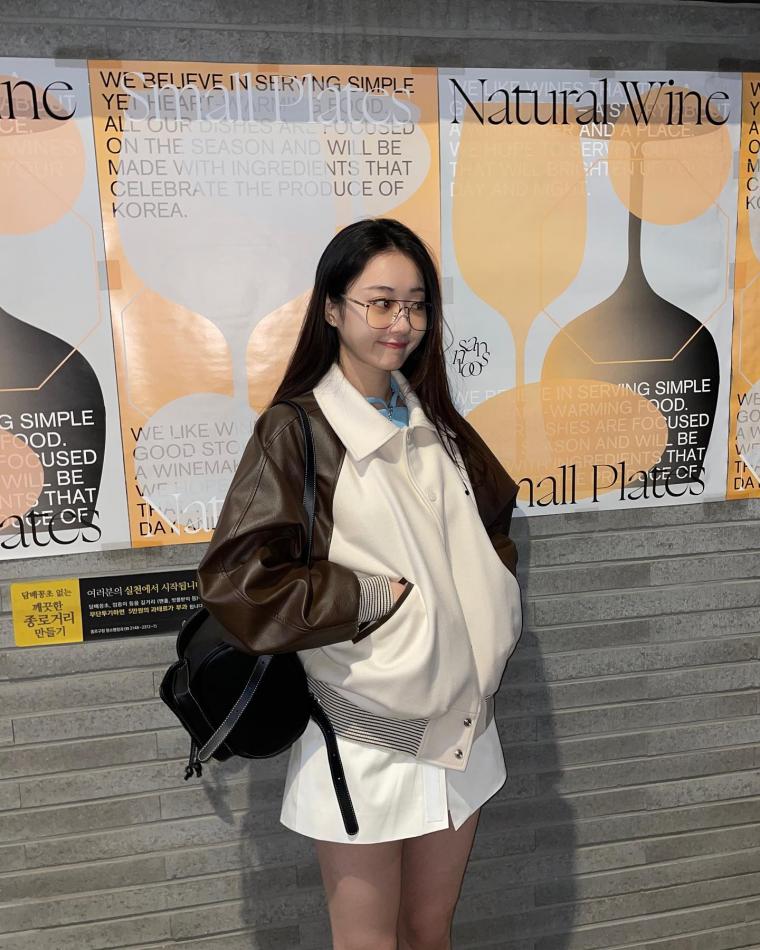 Kyungri, how have you been doing? Instagram.