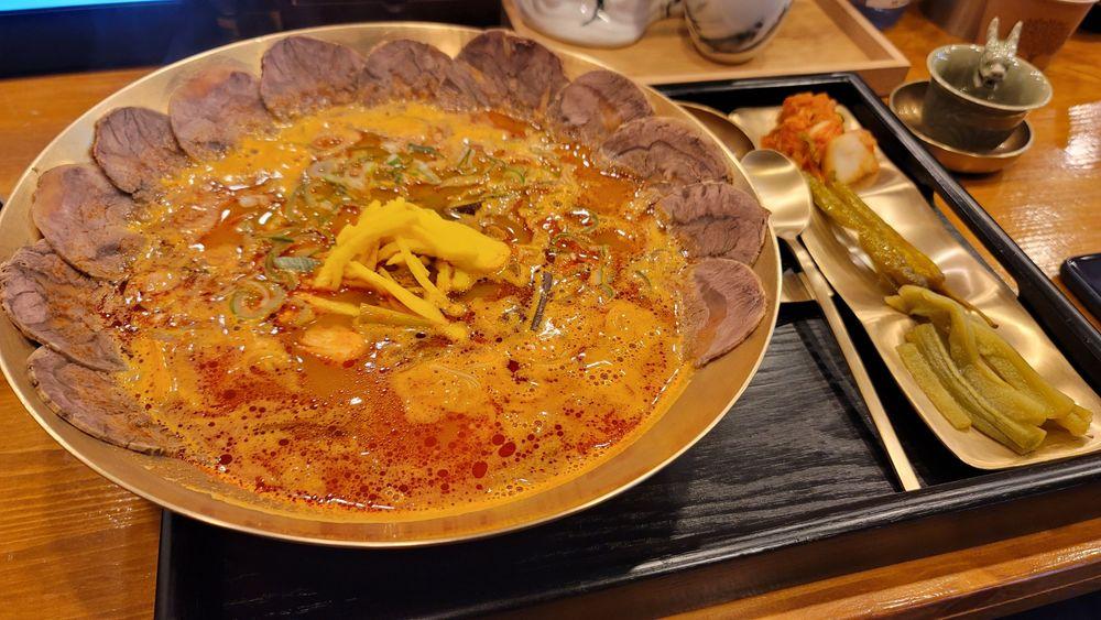 Noodle restaurant made by Yi Sun-shin's spirit.jpg