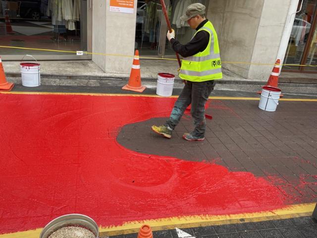 What's happening in Hongdae to prevent the Itaewon disaster from happening again.