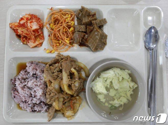 University students plan to expand breakfast by 1,000 won