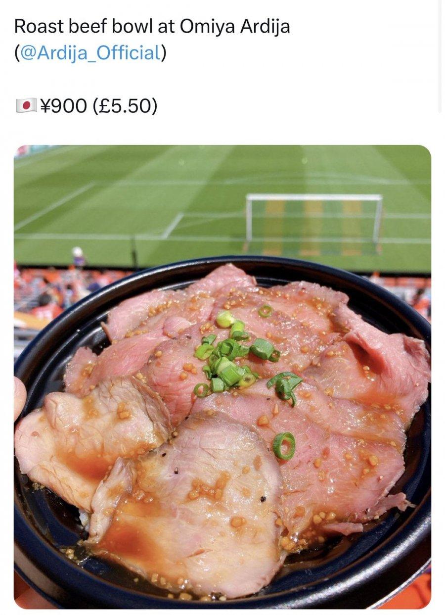 Japanese J-League spectators eat jpg.jpg