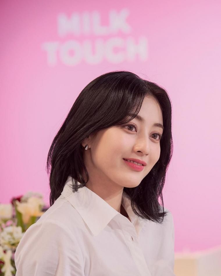 TWICE JIHYO Milk Touch