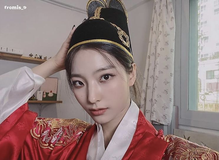 Fromis_9's Lee Saerom