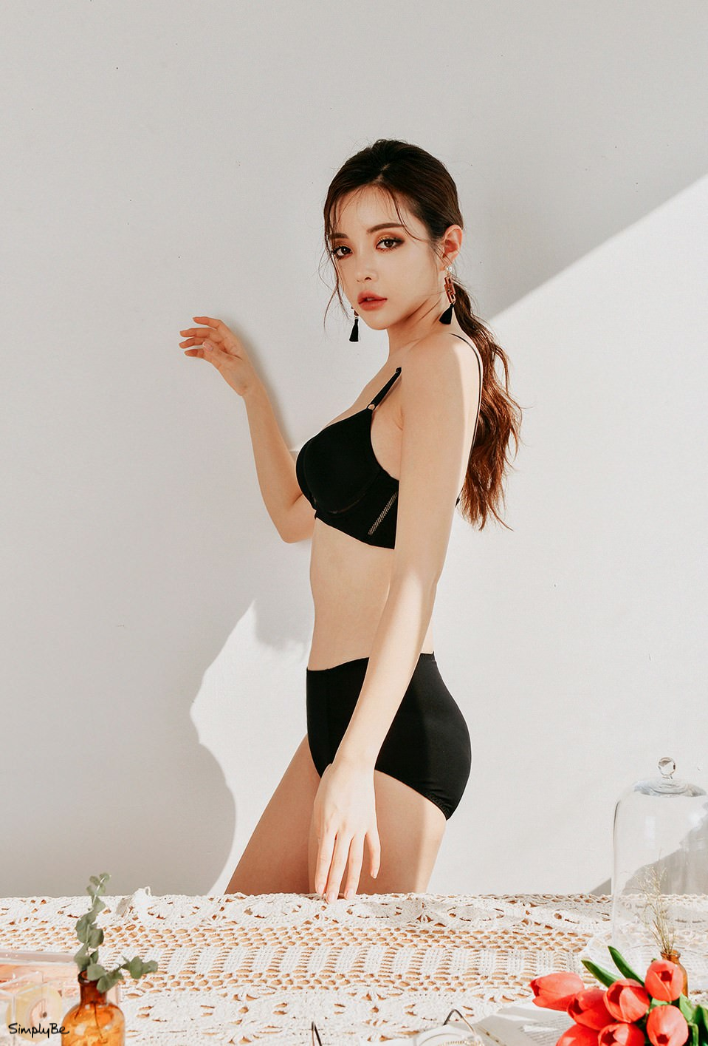 underwear model__Kim-Jin-Hee