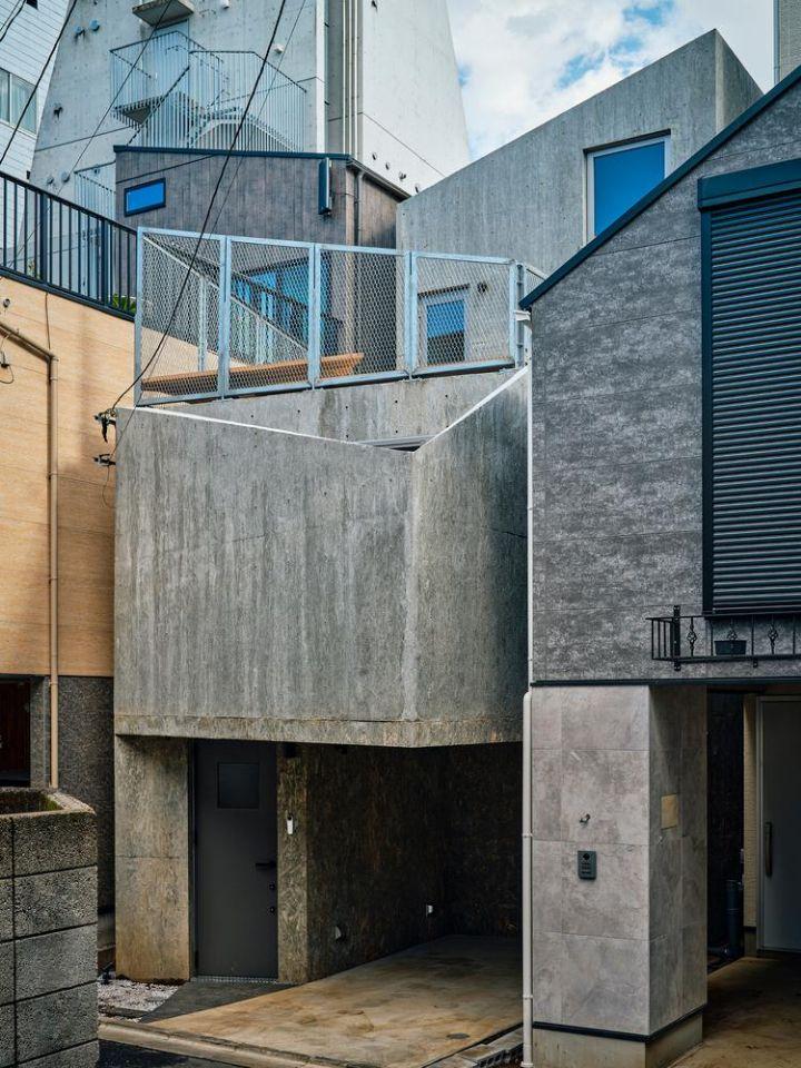 Narrow Japanese Housing in Narrow Residential Area