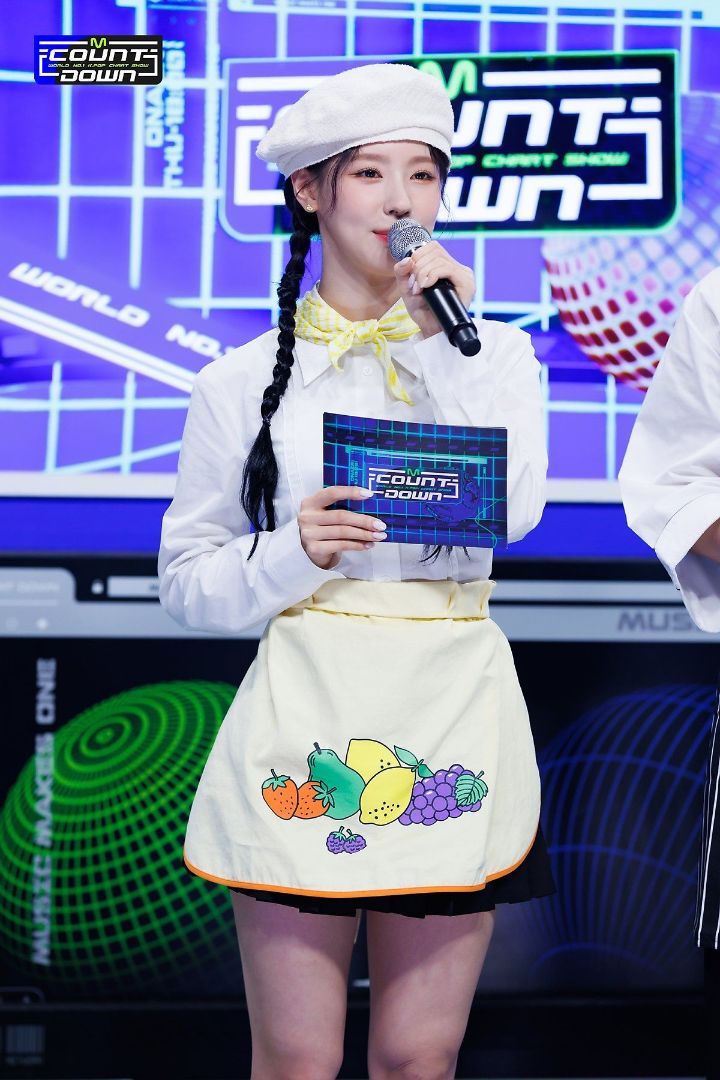 Cho Miyeon turned into a chef