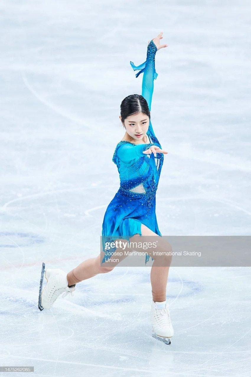 Lee Hae-in, who won the silver medal in the women's singles at the World Figure Skating Championships for the first time in 10 years since Kim Yu-na, murmured just before her performance