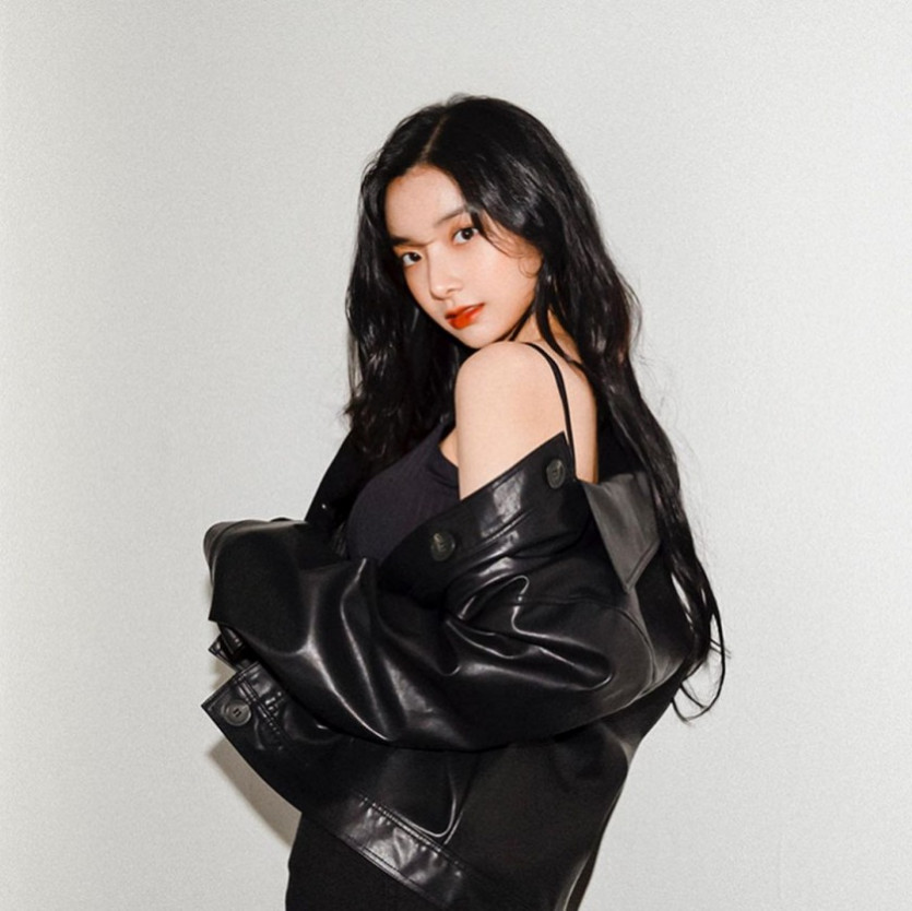 Lee Hyunjoo's Instagram_leather jacket