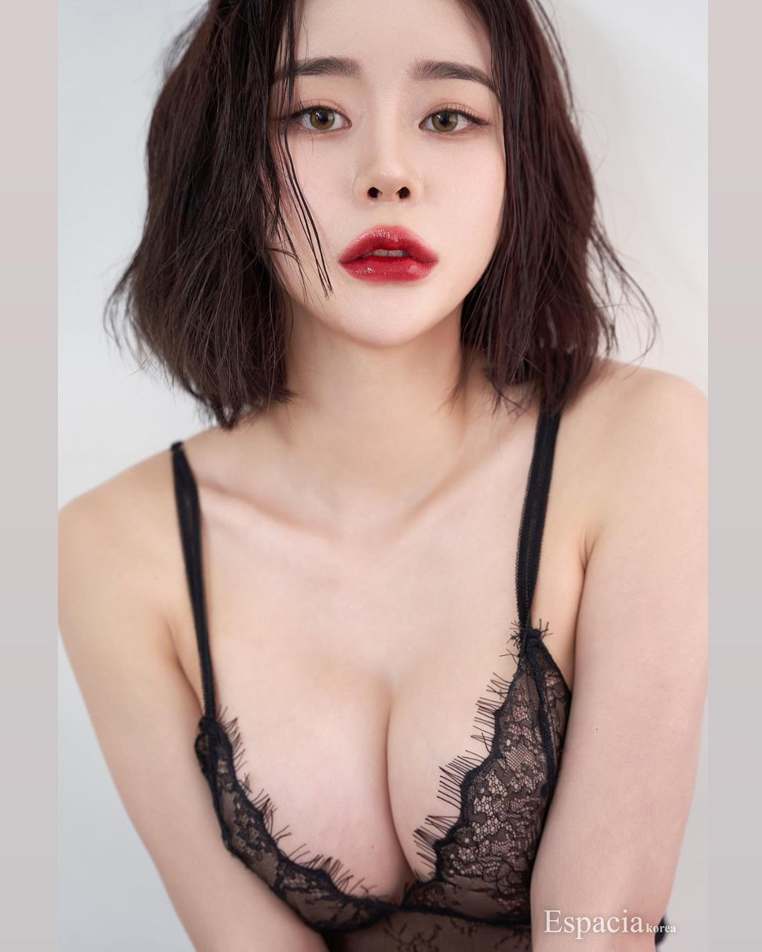 Rahee, the influencer who acts sexy on YouTube