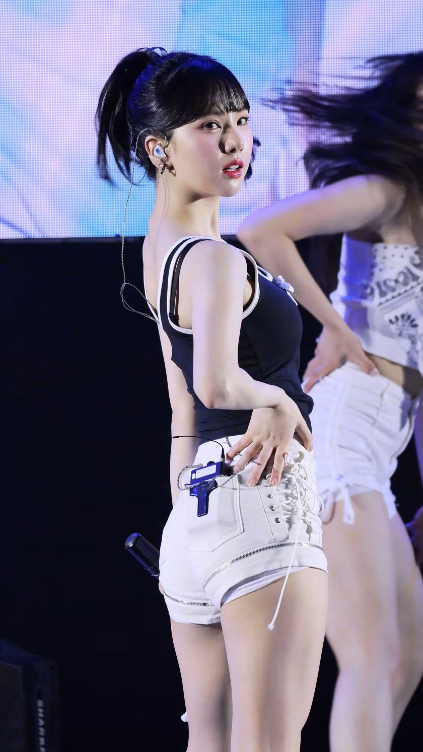 BBG Sleeveless Hot Pants BBG Eunha