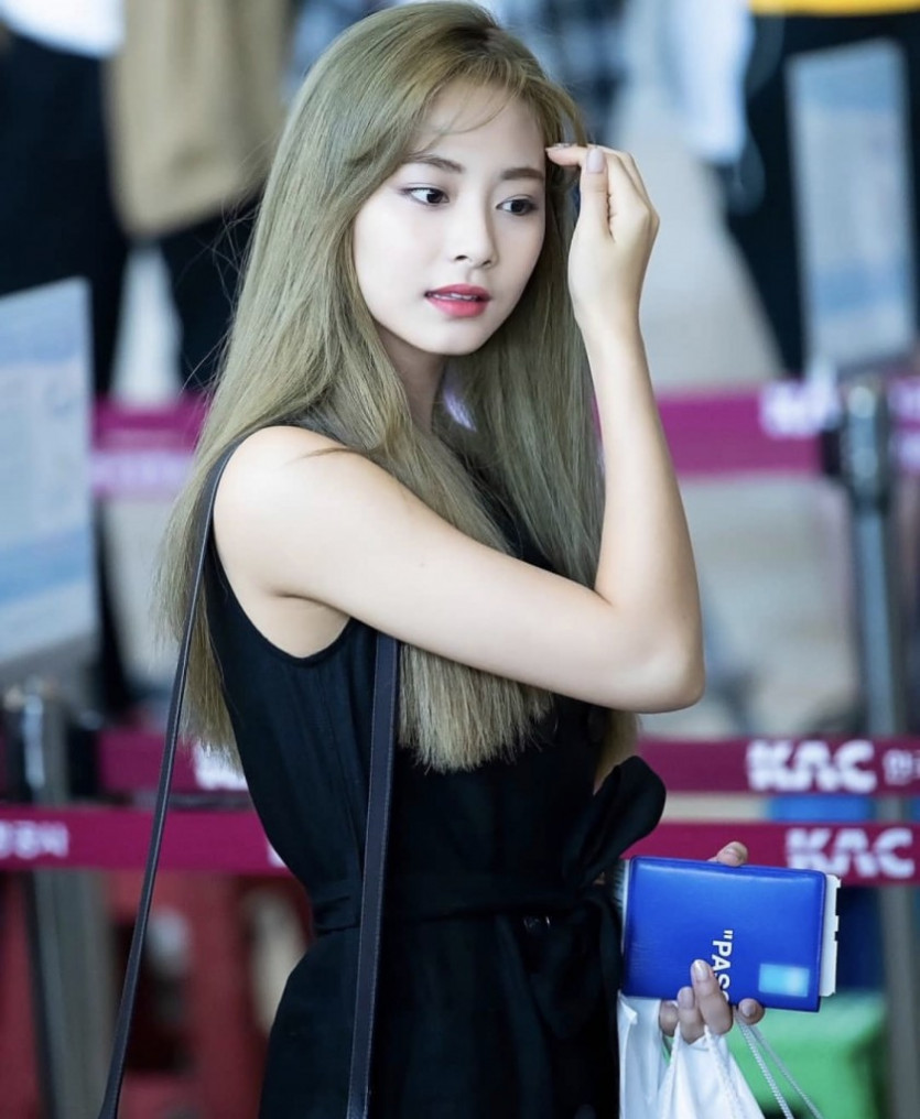 TZUYU's airport