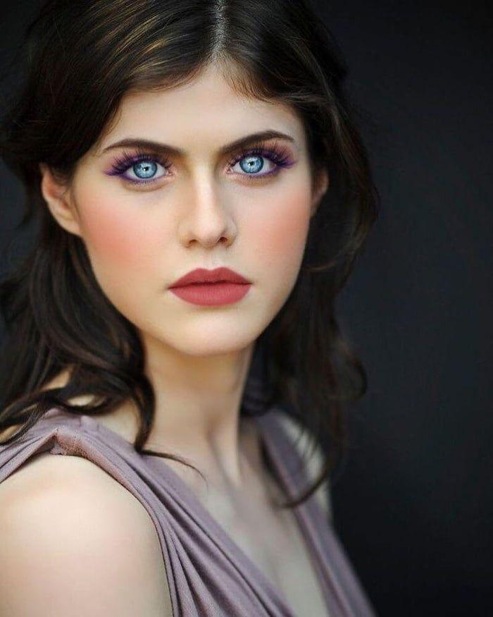 an actress with beautiful eyes