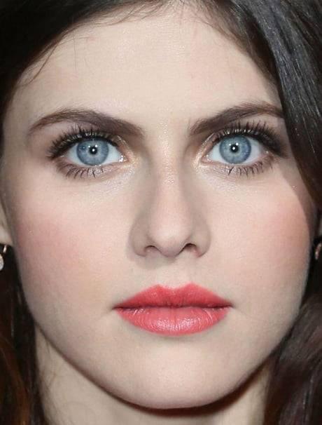 an actress with beautiful eyes