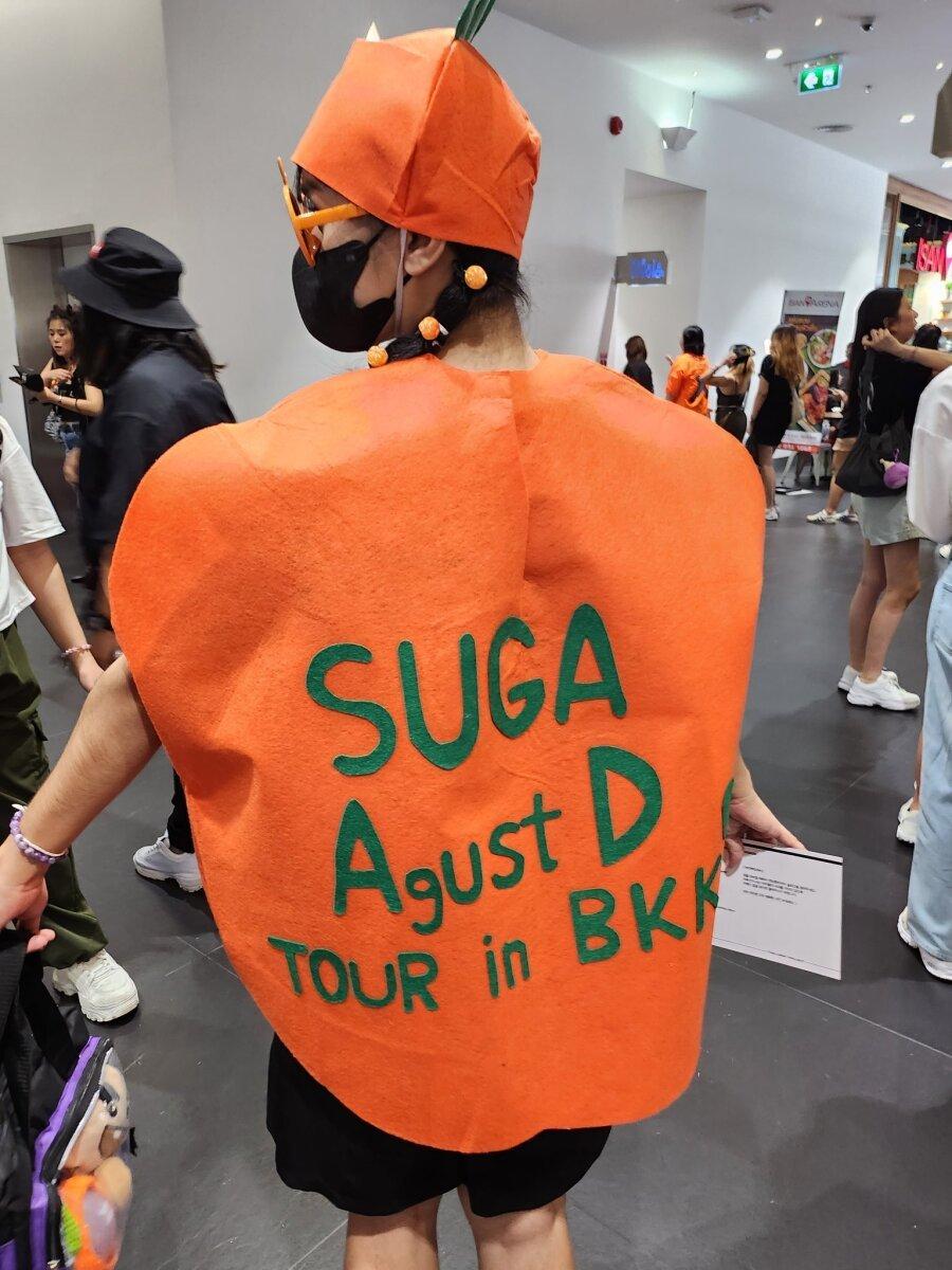 BTS SUGA, 1st day of Bangkok concert in Thailand.jpg