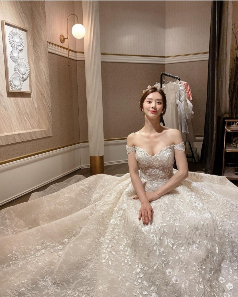 Lee Joobin in a wedding dress