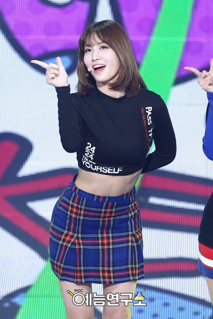 TWICE MOMO