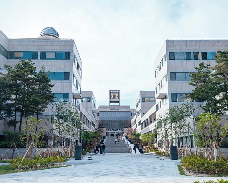 Pohang University of Technology vs Yonsei University University of Technology jpg