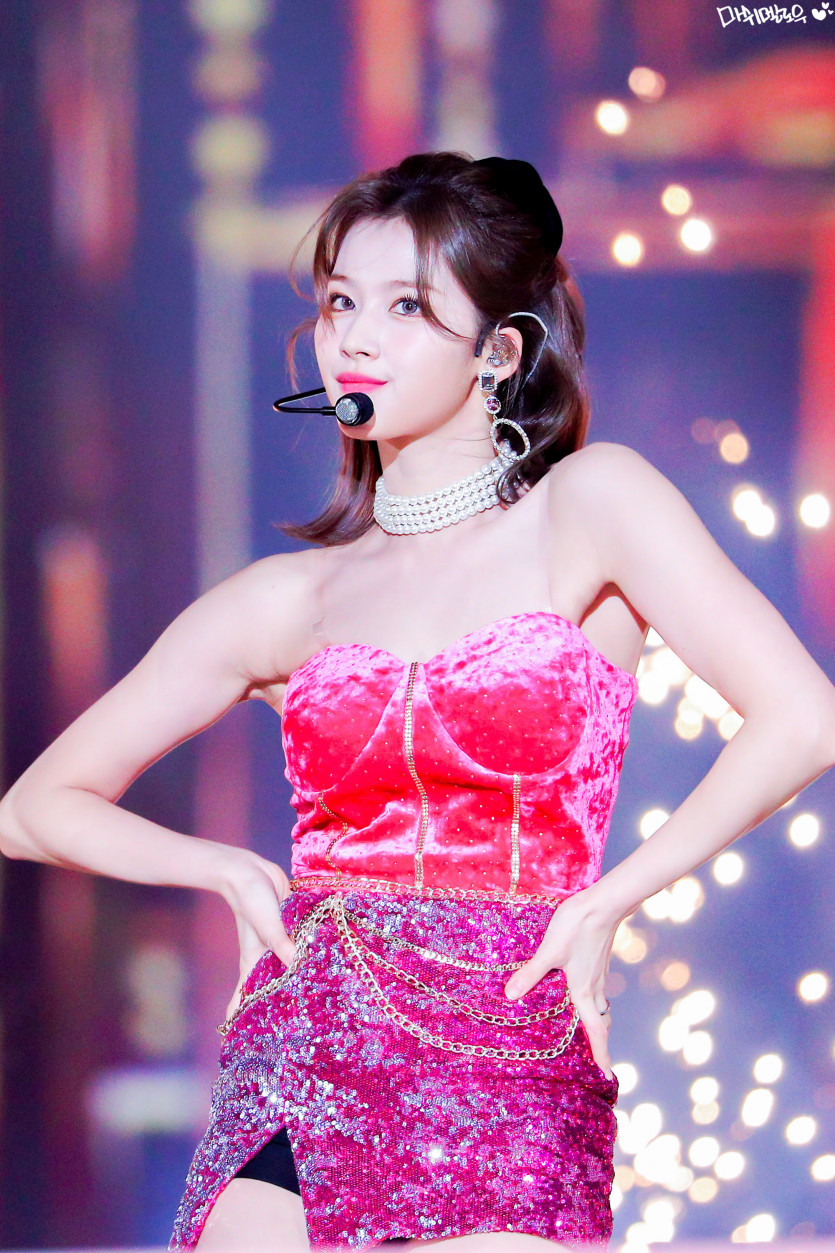 TWICE SANA