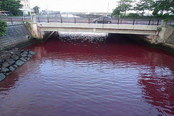 The condition of the Japanese sea, which is now red;;