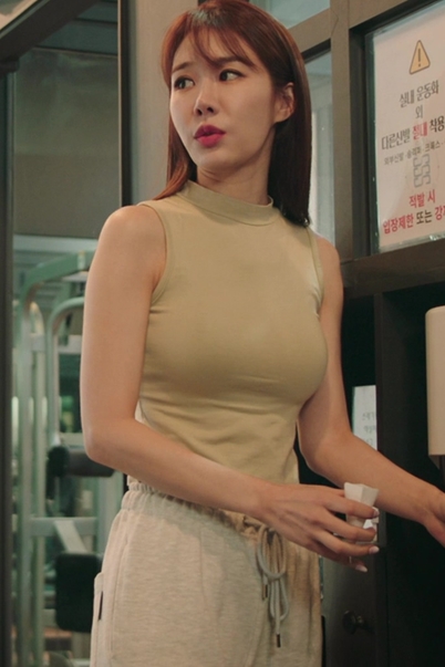 a tight sleeveless t-shirt