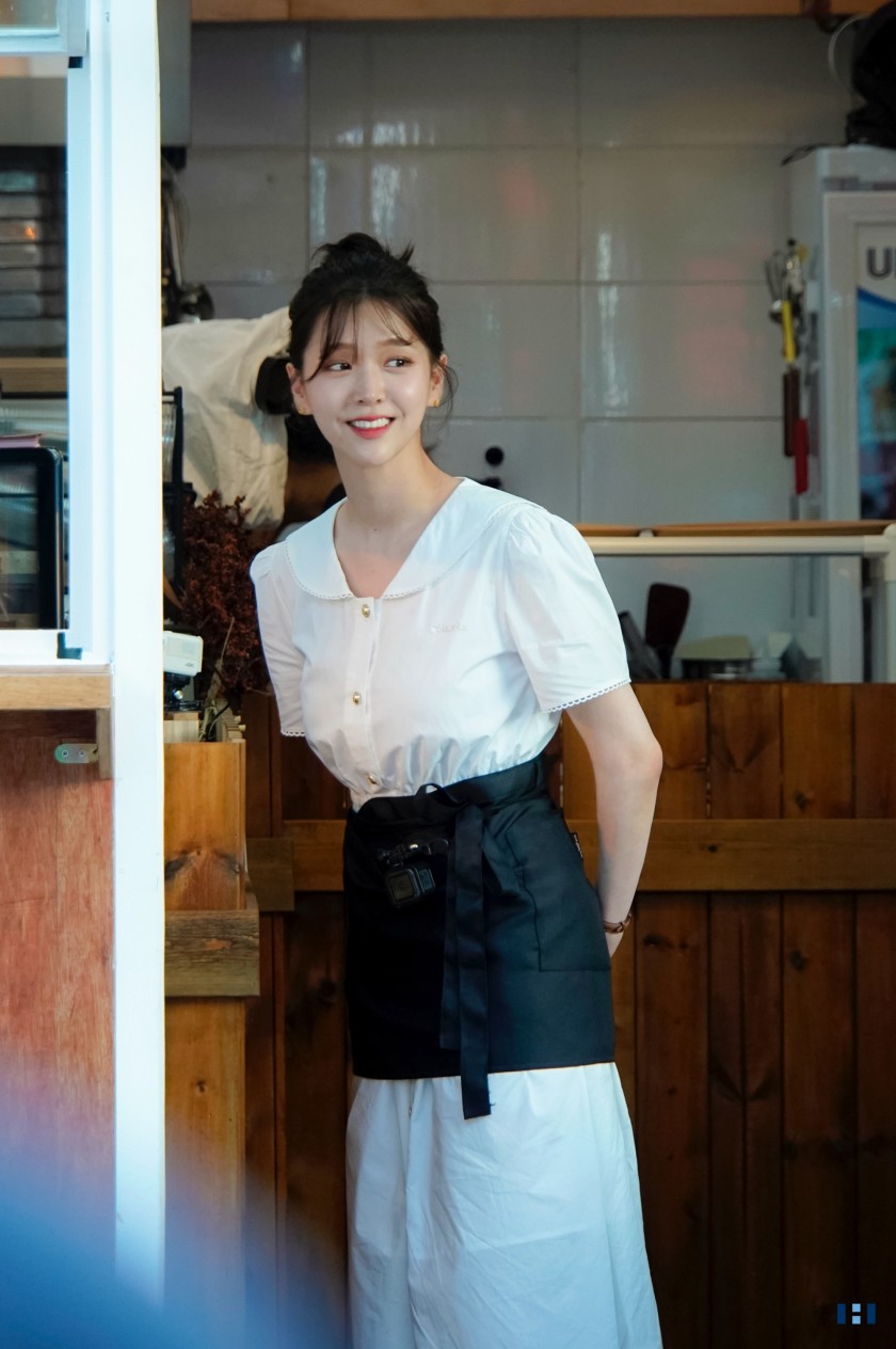 Actress Kim Jieun, fresh visual at a local restaurant