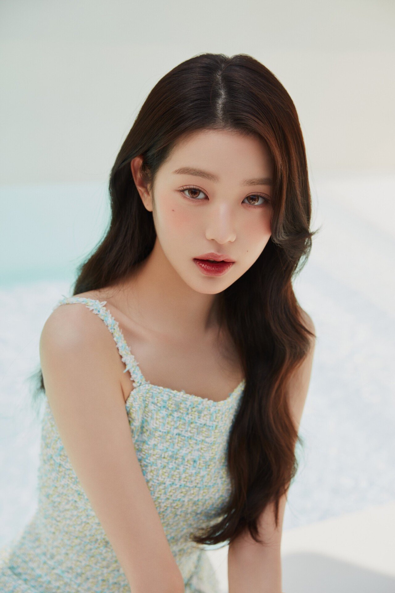 Jang Wonyoung's lens pictorial