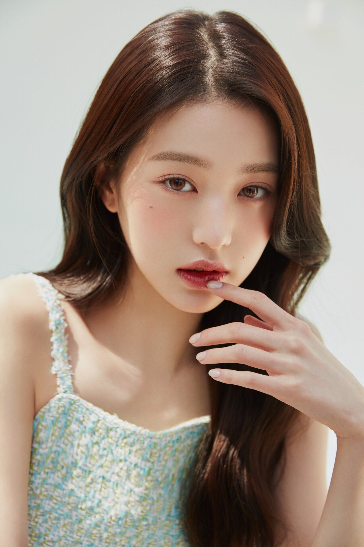 Jang Wonyoung's lens pictorial