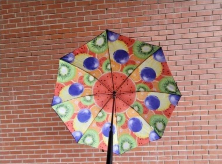 I bought an umbrella from a convenience store, but I got scammed