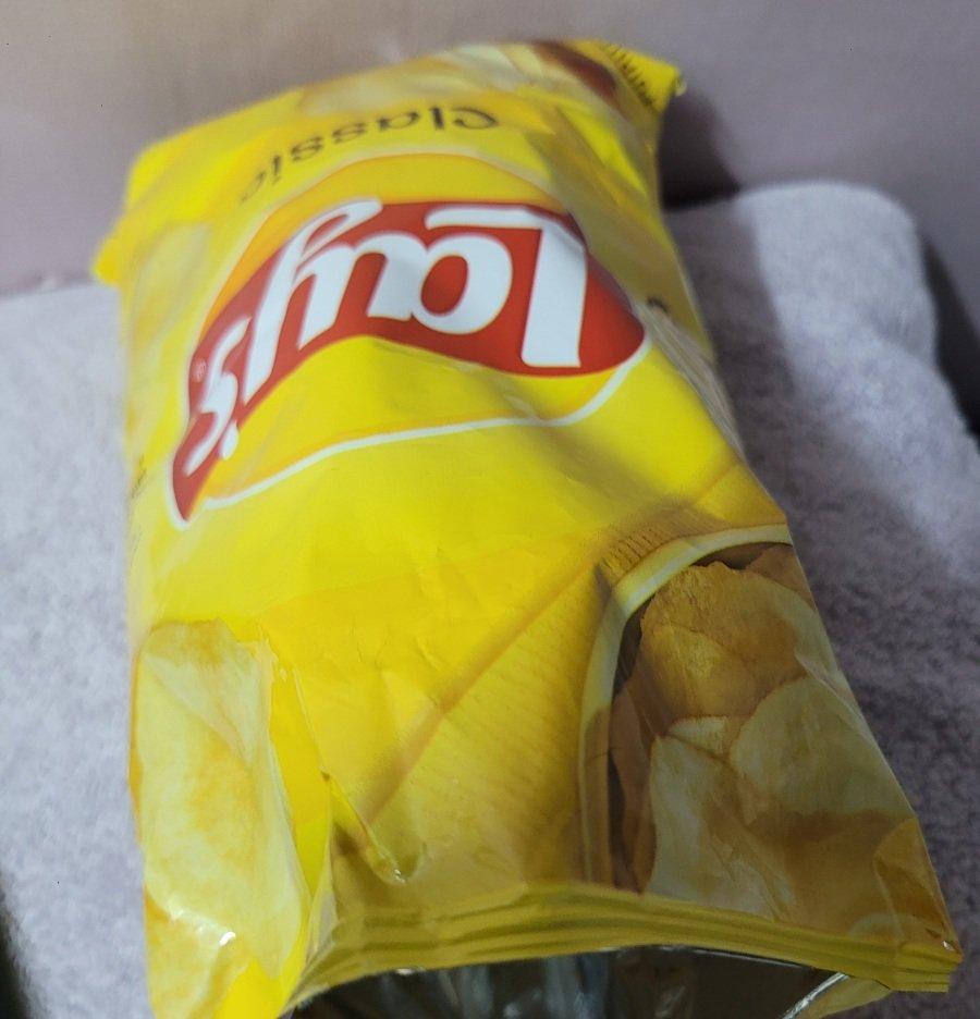 1 tier of potato chips