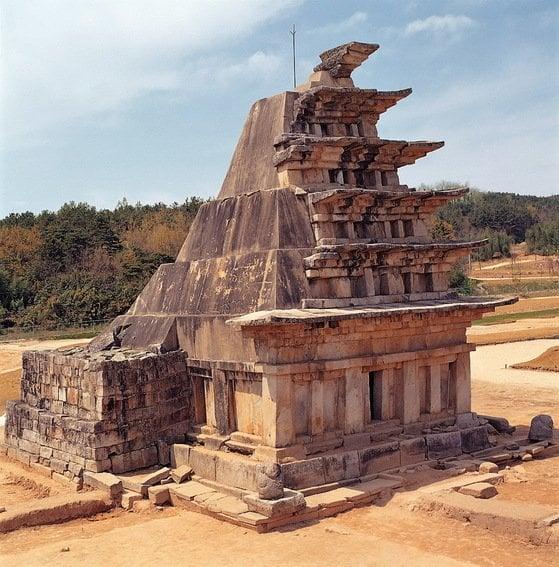 Japanese Involved in Korean Ruins