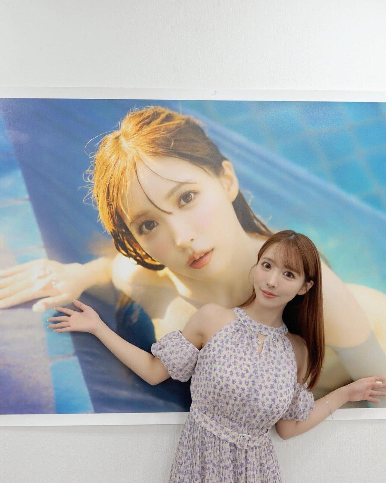 Mikami YooA went to her photo exhibition. Instagramjpg