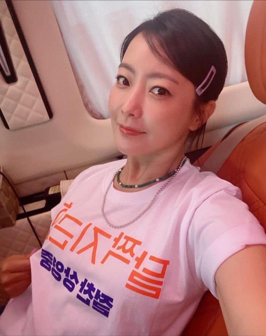 Kim Hee Sun's selfies are revealed