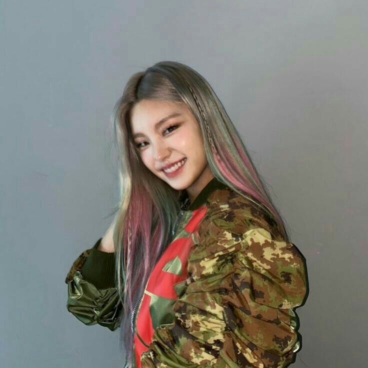 ITZY's Hwang Yeji