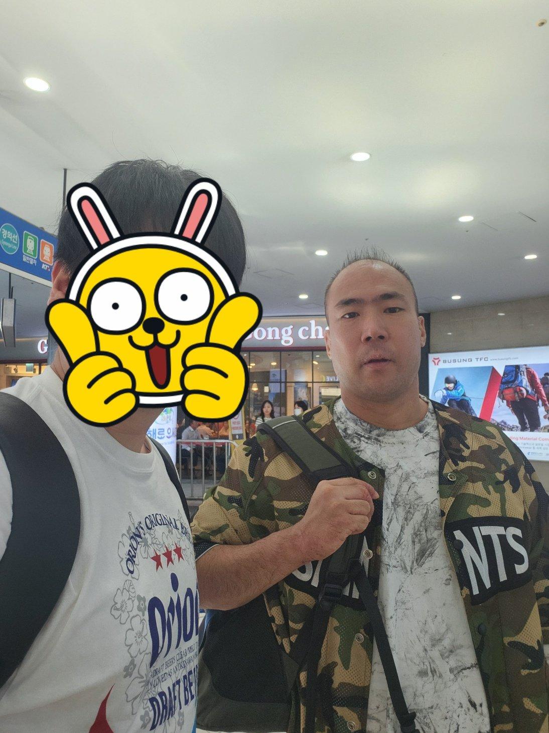 I met Sangsu at Seoul Station