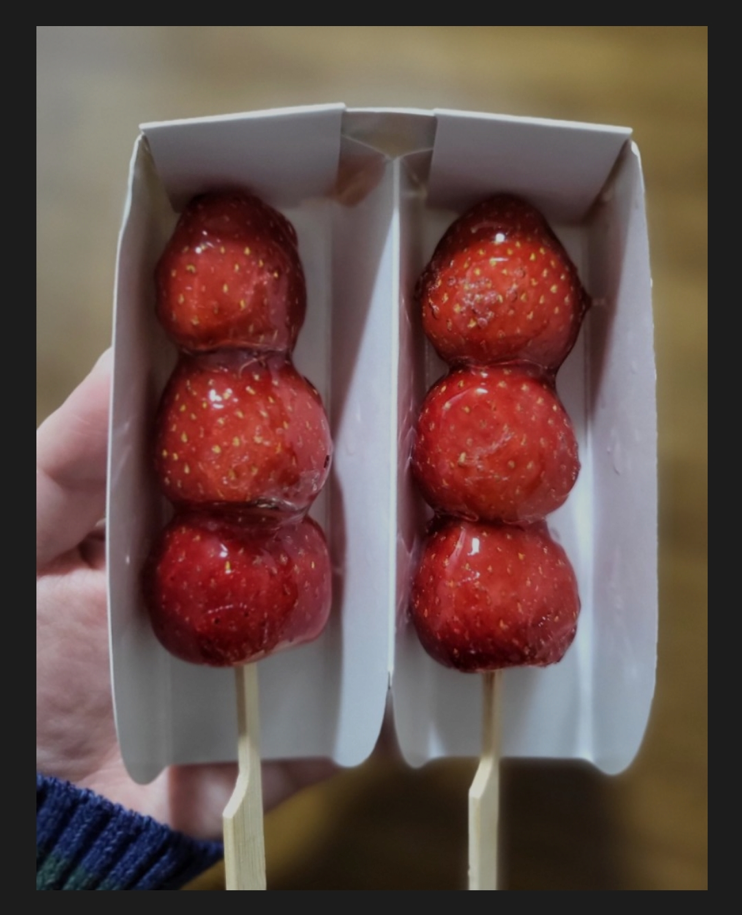 Strawberry tanghulu that they sell at ice cream discount stores