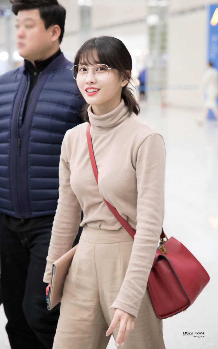 TWICE MOMO