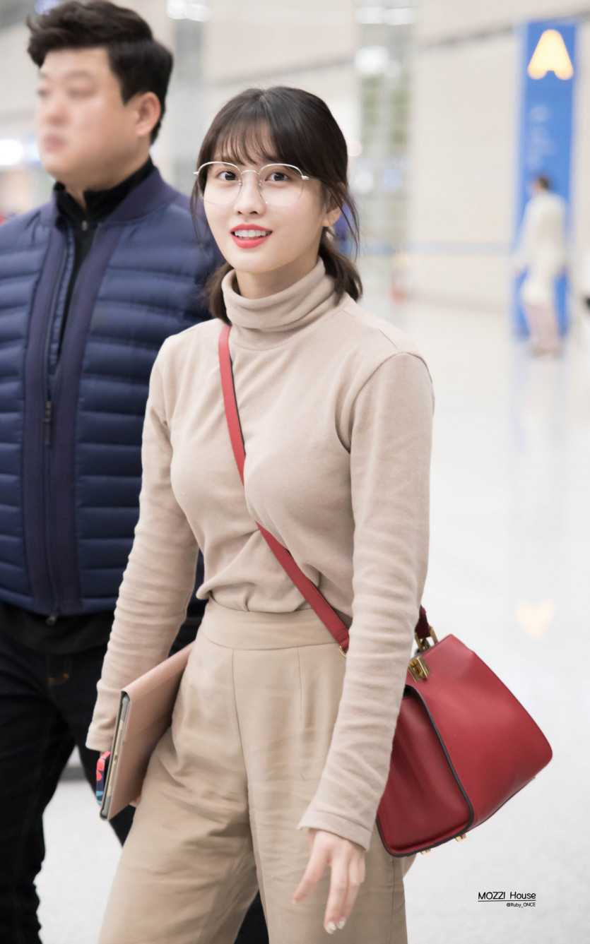 TWICE MOMO