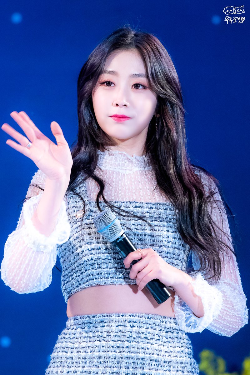 LOVELYZ's big eyes, Seo Jisoo