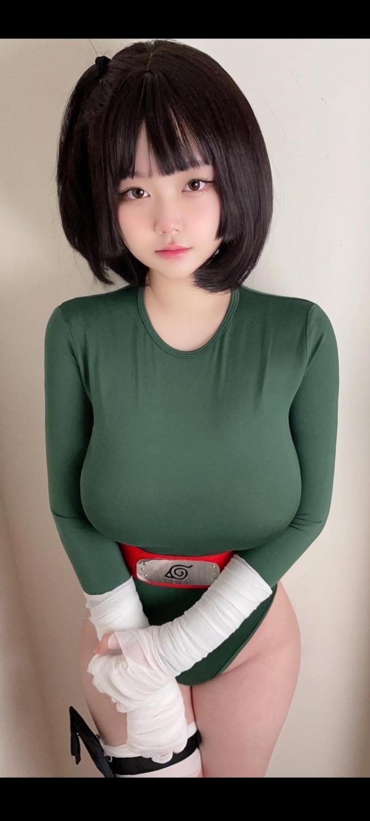 a cute cosplayer