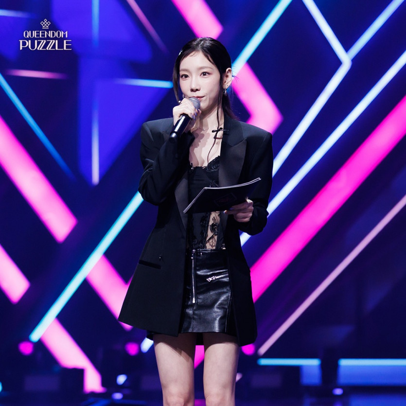 4th Queen Dum Puzzle MC Taeyeon black lingerie look sexy level